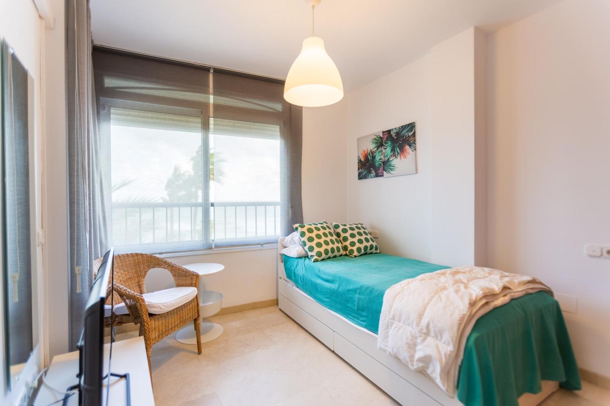 Bonito Apartamento En Primera Linea De Playa Estepona Exterior foto